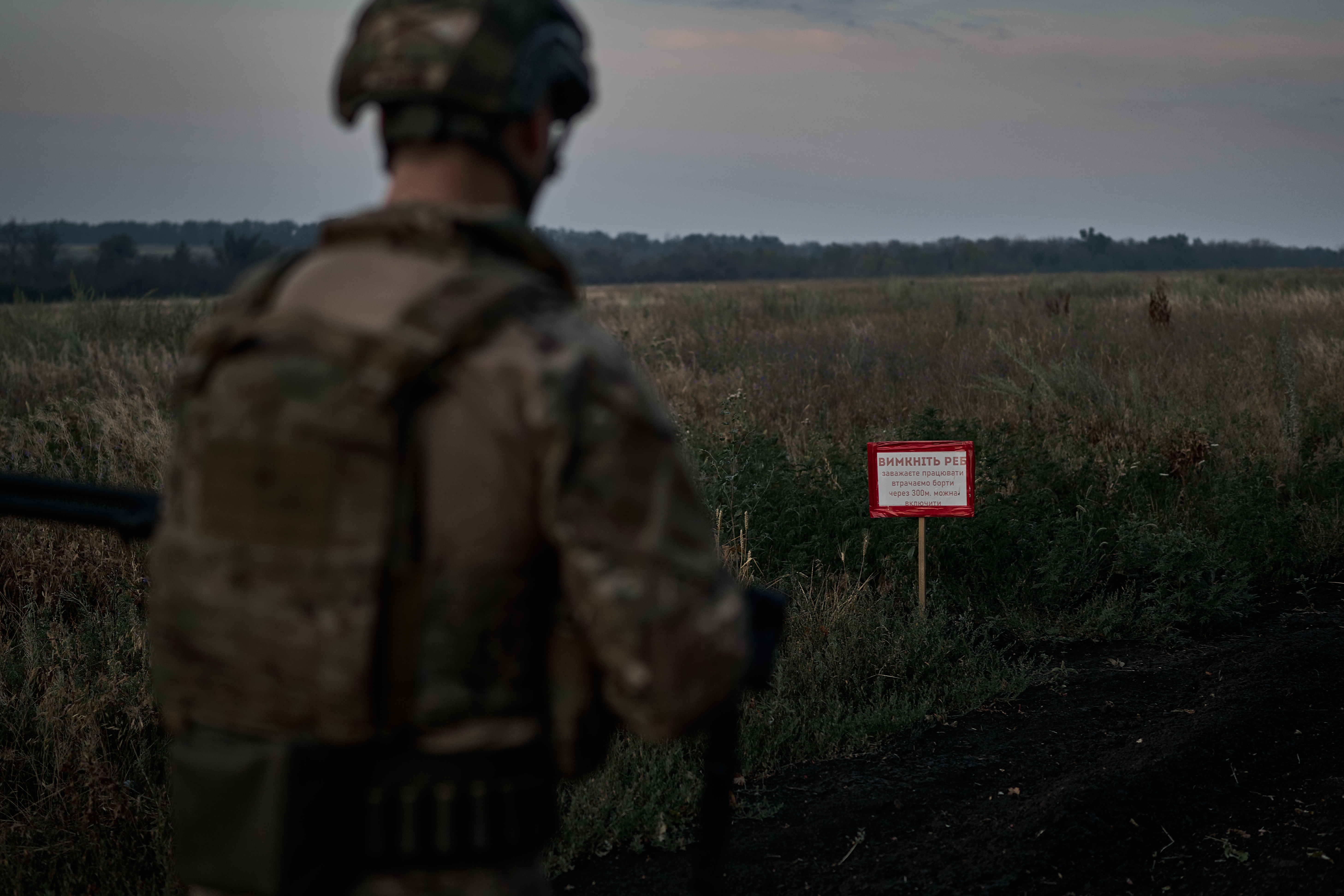 Ucraina: 9500 ex detenuti volontari al fronte, 100 donne
