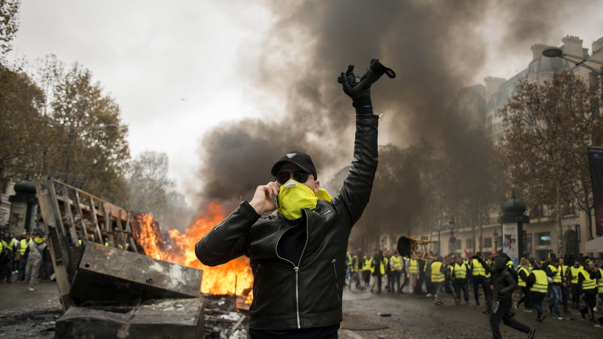 Protesty na ulicach Paryża