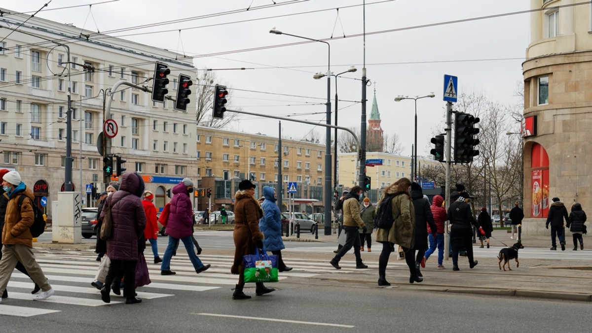 Sondaż: Pesymizm wylewa się z narodu. Fatalna ocena kierunku, w jakim zmierza kraj