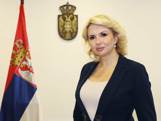 Nadamo se da nas nikada više neće dočekati veliki talas kada je u pitanju kovid 19, ali virus vreba svaku našu slabost, kaže prof. dr Darija Kisić Tepavčević