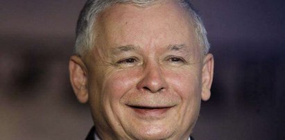 Kaczyński kpi z błędu Komorowskiego, a sam...