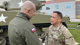 amerykański generał zgubił w polsce tajne mapy. wcześniej w ukrainie wypił litr alkoholu