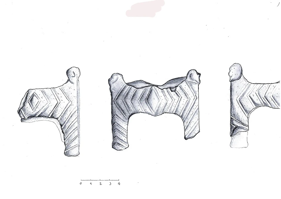 Fragmenti žrtvenika, lokalitet Srednje polje u Bradarcu