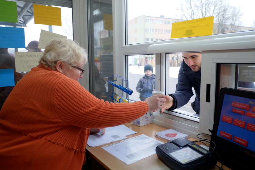 Kioskarka zaprasza na rozgrzewającą herbatę