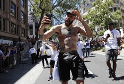 Koszykarze Golden State Warriors wydali na aklohol milion dolarów! Tak świętowali mistrzostwo NBA