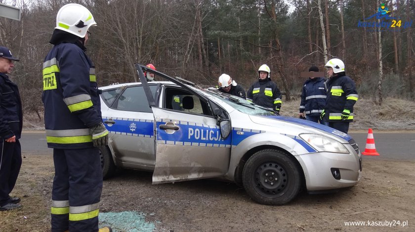 Dwaj policjanci ranni po pościgu za toyotą, która nie zatrzymała się do kontroli