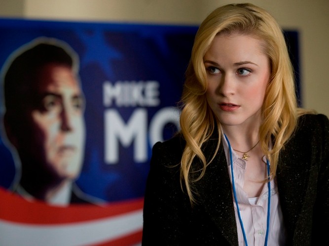 Evan Rachel Wood jako seksowna stażystka Molly Stearns