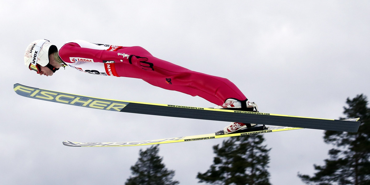 Kamil Stoch podczas konkursu w Falun