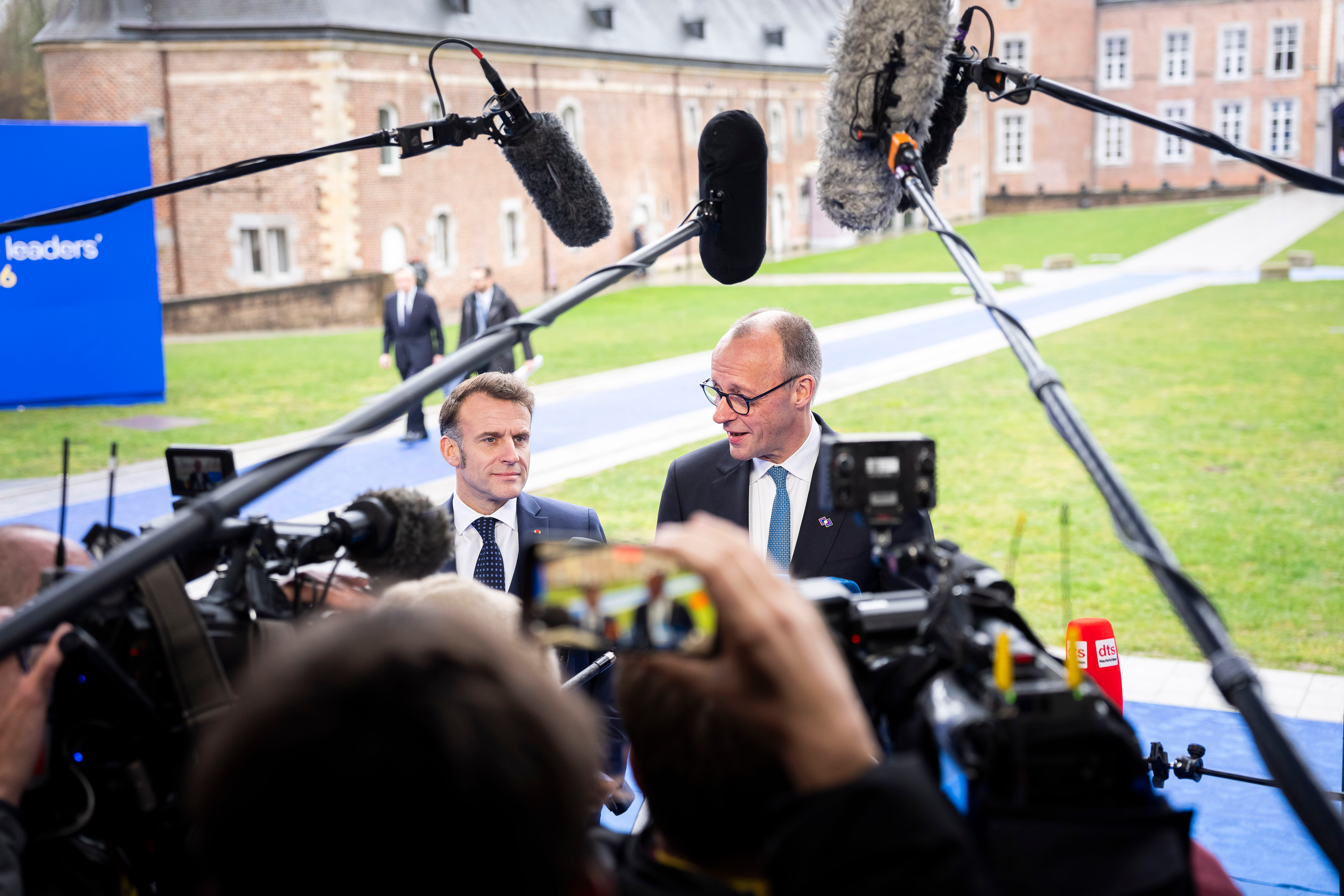 Macron juge "inacceptable" qu'un diplomate lié à Epstein soit resté en fonction