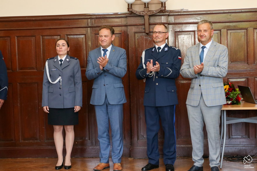 Święto policji w Pszczynie i awanse funkcjonariuszy - 20.07.2022 - autor: powiat