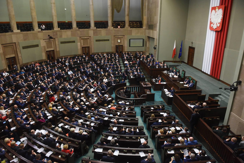 Sejm przyjął w czwartek poselski projekt ustawy o rekompensacie abonamentowej dla Telewizji Polskiej