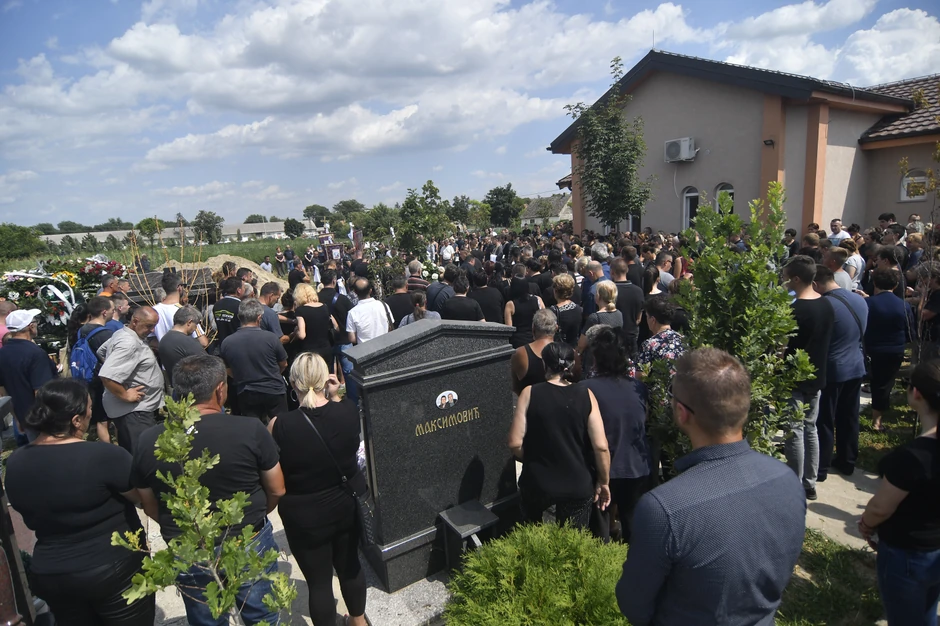 Sahrana Dobrile i Vide Milić