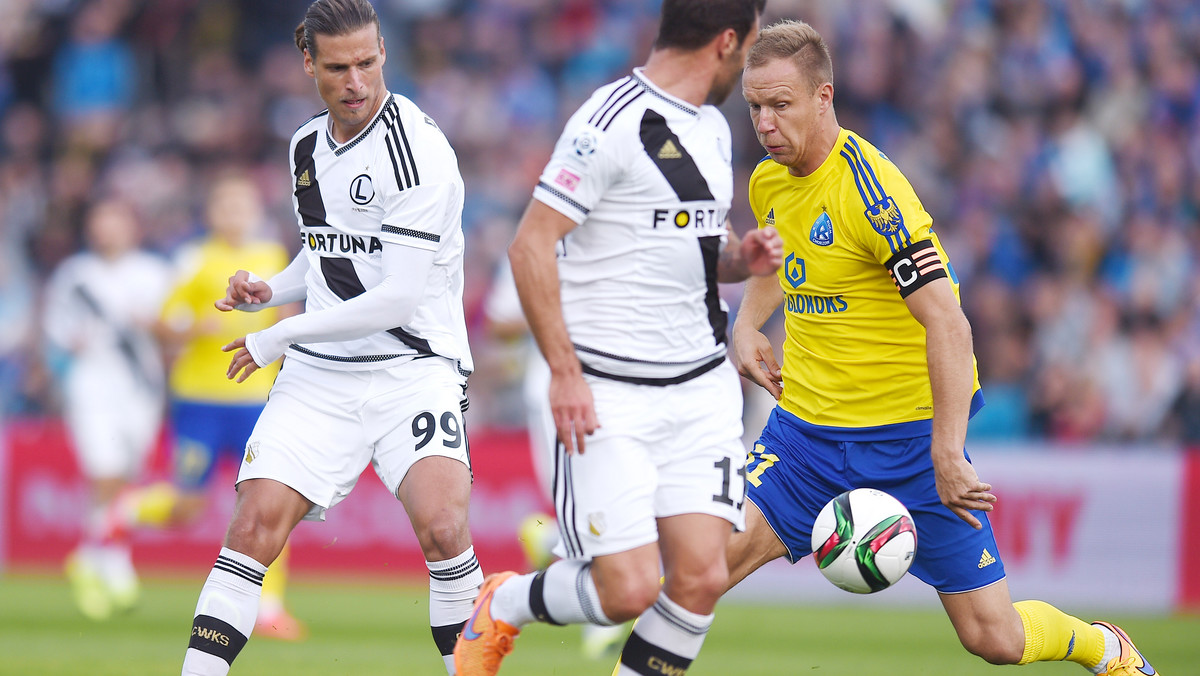 Legia Warszawa - Ruch Chorzów: mecz 24. kolejki Ekstraklasy. Spotkanie rozpocznie się w niedzielę 28 lutego o godz. 18:00. Sedzią spotkania na stadionie przy ulicy Łazienkowskiej jest Paweł Gil z Lublina.