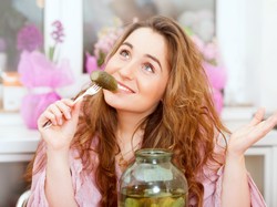 Po kiszonki marsz! Tanie i niezawodne sposoby na przygotowanie organizmu do zimy