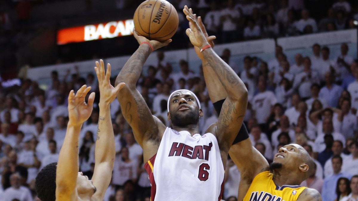 Miami Heat pokonało Indianę Pacers 99:76 w decydującym o awansie do wielkiego finału NBA meczu play-off. Do zwycięstwa w finale Konferencji Wschodniej gospodarzy poprowadził LeBron James, zdobywca 32 punktów.