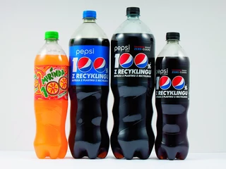 Do butelek w całości wykonanych z plastiku pochodzącego z ponownego przetworzenia PepsiCo chce wlewać wszystkie swoje napoje
