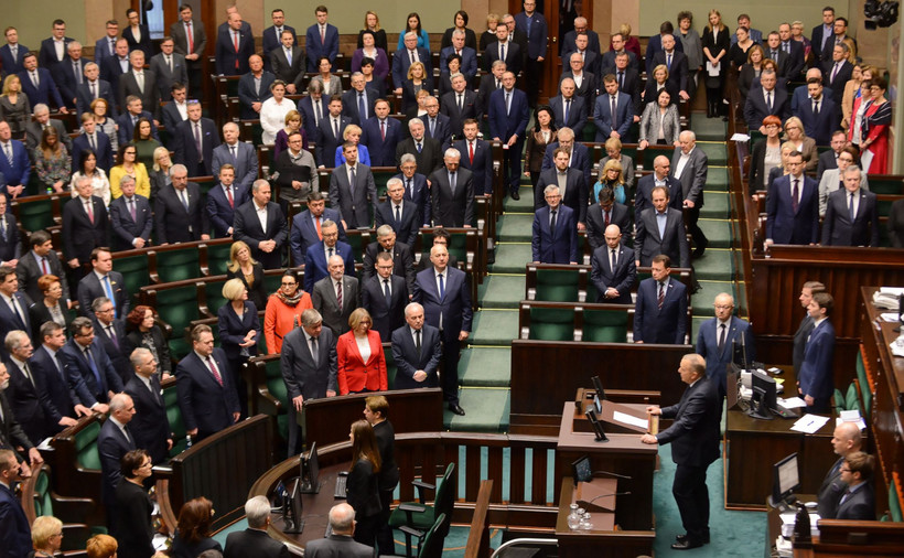Sejm oddał hołd Pawłowi Adamowiczowi. Na sali zabrakło m.in Jarosława Kaczyńskiego