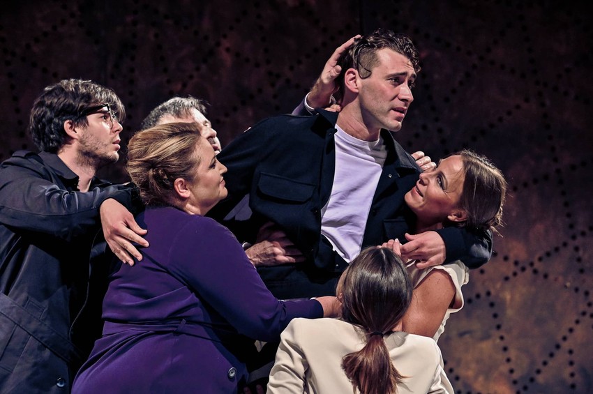 Bludni dani Kuratog Džonija