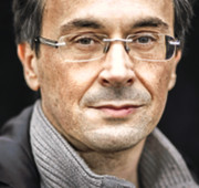 Piotr Nesterowicz Pisarz, reporter. Za książkę „Cudowna” był nominowany do Nagrody Literackiej Nike 2015