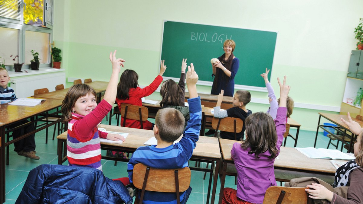 Rybnik jest kolejnym miastem, które oferuje wyprawkę w zamian za posłanie sześciolatka do szkoły podstawowej. Na wyprawkę o wartości ok. 200 zł składać się będą m.in. przybory szkolne przydatne pierwszoklasiście - poinformował w środę rybnicki samorząd.