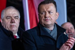 Jacek Sasin i Mariusz Błaszczak przed Trybunałem Stanu? Chodzi o broń