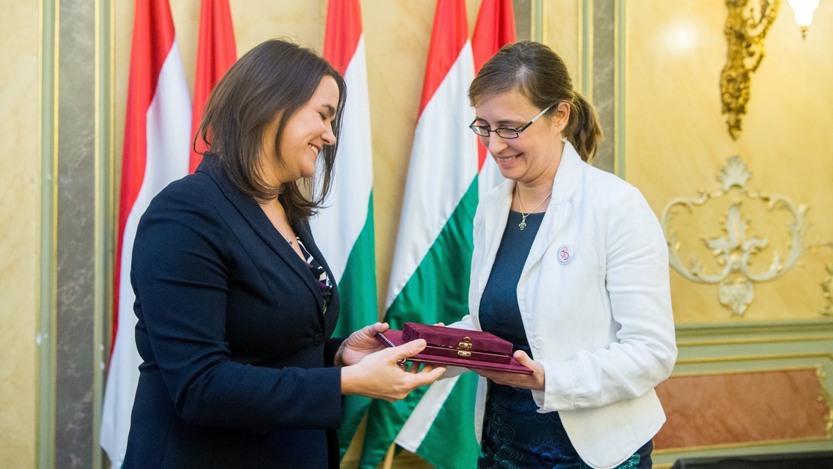 Skrabski Fruzsina kiáll a lemondott köztársasági elnök mellett: „Mindenki írjon a parlamenti képviselőjének, hogy ne fogadja el Novák Katalin lemondását!”