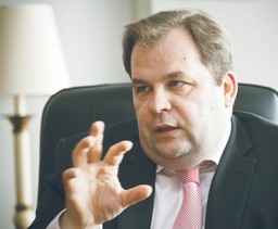 Były prezes PLL LOT: Linie nie polecą bez państwowej kroplówki [WYWIAD]