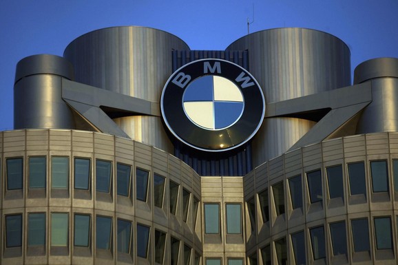 Ne mogu da izbegnu krizu! BMW gasi 8.000 radnih mesta: Evo koji zaposleni će biti najviše pogođeni