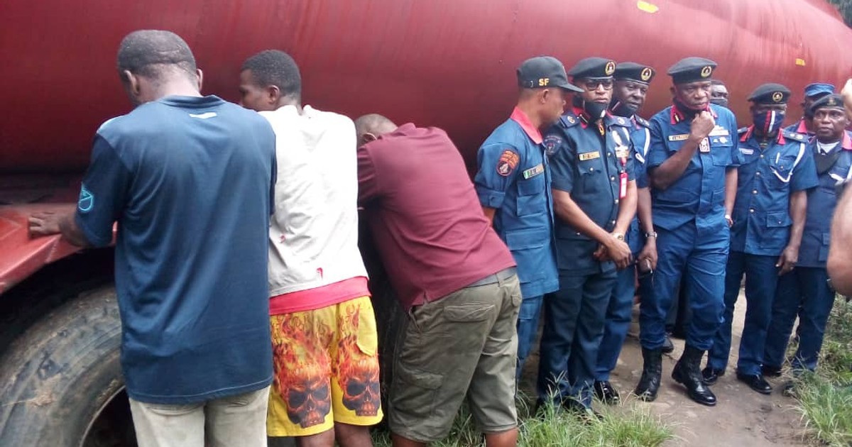 NSCDC arrest vandals of telecommunication mast in Borno - Vimarsana News