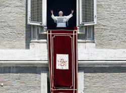 Benedykt XVI: Pedofile podważyli wiarygodność Kościoła