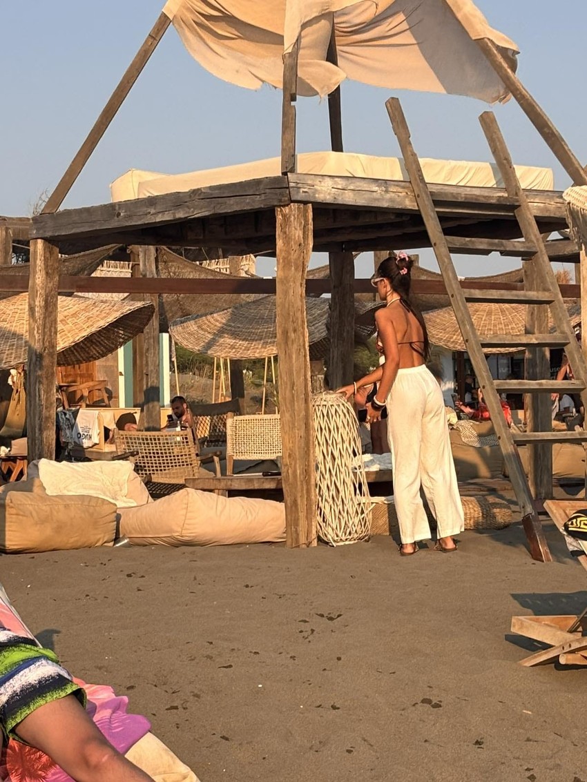 Anđela Đuričić i Gastoz, paparaco