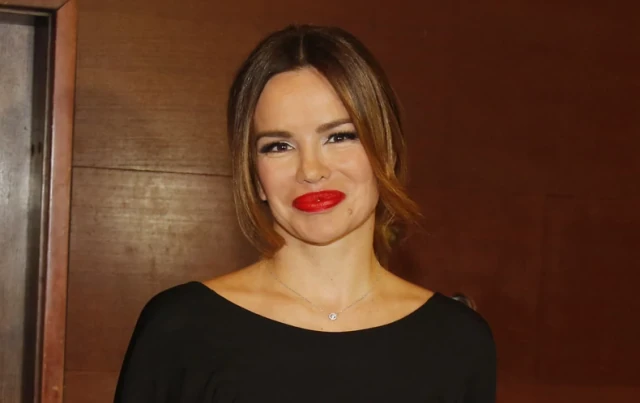 Ove pevačice imaju samo OSNOVNU ŠKOLU: Iznenadiće vas ko je sve na listi