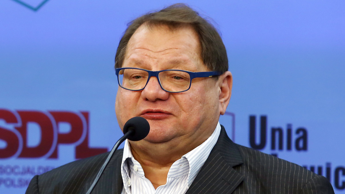 Stowarzyszenie Dom Wszystkich Polska zdecydowało w sobotę, że jego członkowie będą kandydować w jesiennych wyborach samorządowych przede wszystkim w koalicjach lokalnych z organizacjami pozarządowymi promującymi wartości demokratyczne - poinformował szef stowarzyszenia Ryszard Kalisz.