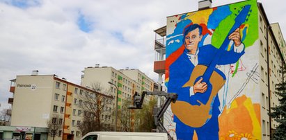 W Białymstoku powstaje mural z Zenkiem Martyniukiem! Na miejscu był już syn króla disco polo