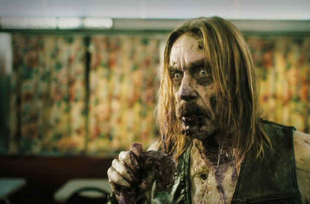 Jim Jarmusch unicestwia zombie w "Truposze nie umierają". Film w kinach