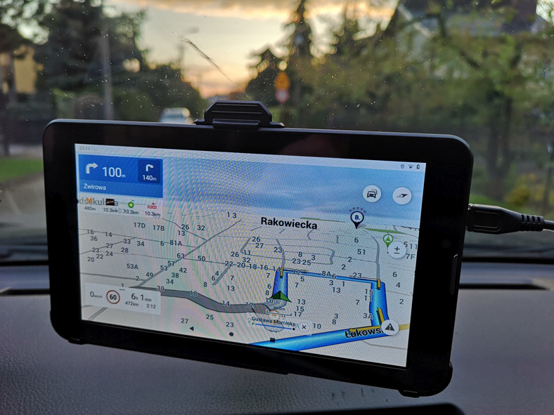 Tablet kontra tradycyjna nawigacja: Navitel T505 Pro i TomTom GO Discover 7