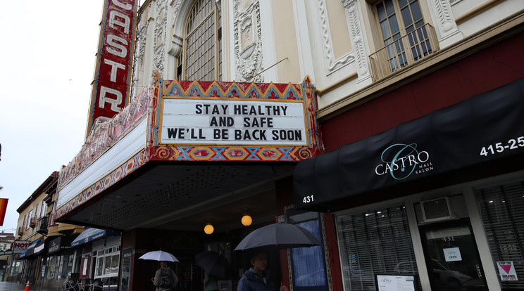 San Franciscóban 2020 március 17.-i kezdettel kijárási tilalom van érvényben. Bezárt a Castro filmszínház is  / Fotó: Getty Images