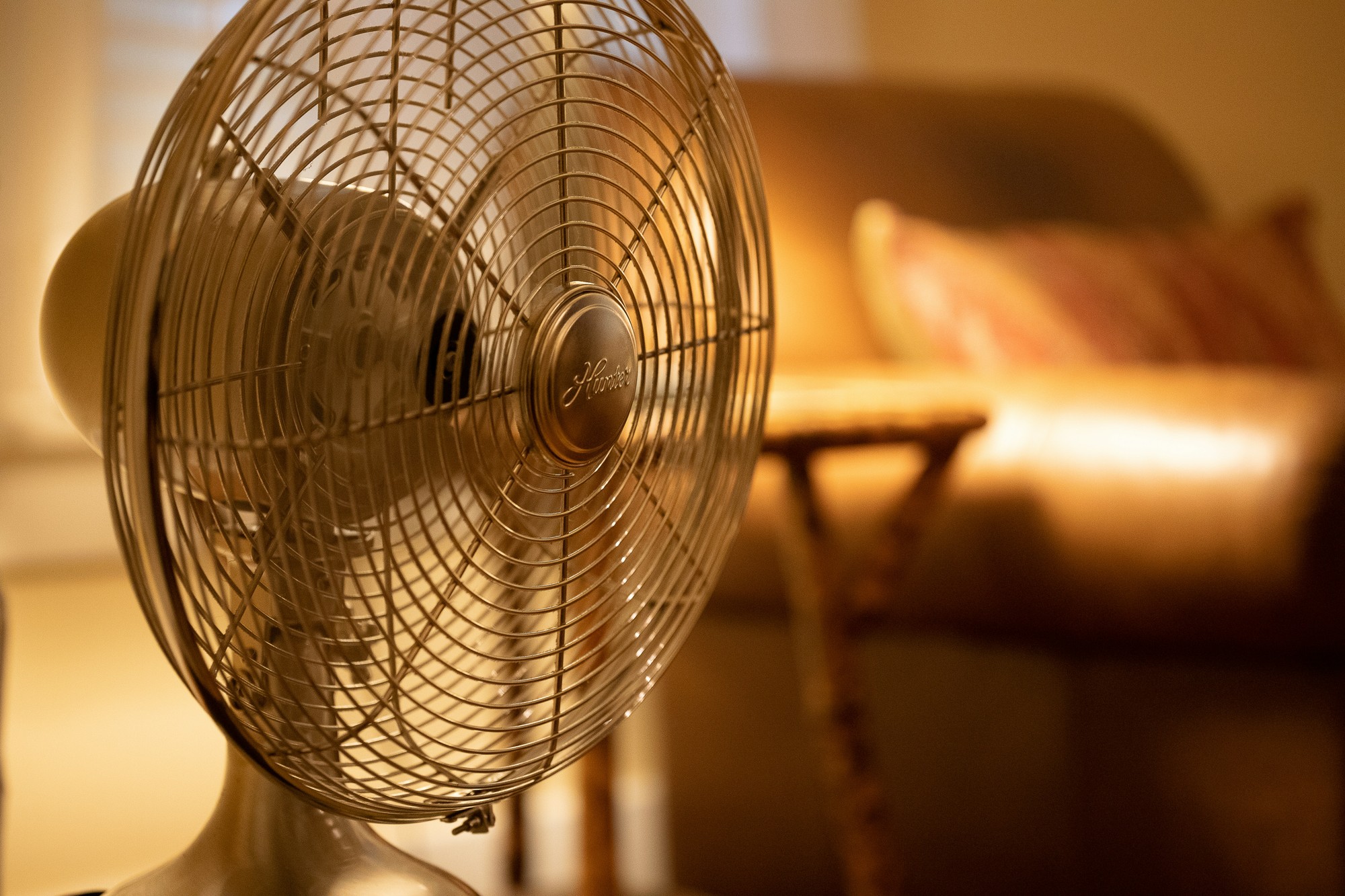 Pri stúpajúcom teple je lepšie ventilátor vypnúť.