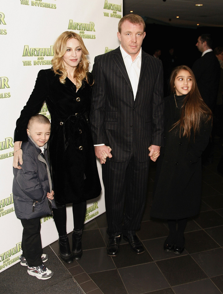 Madonna i Guy Ritchie z dziećmi