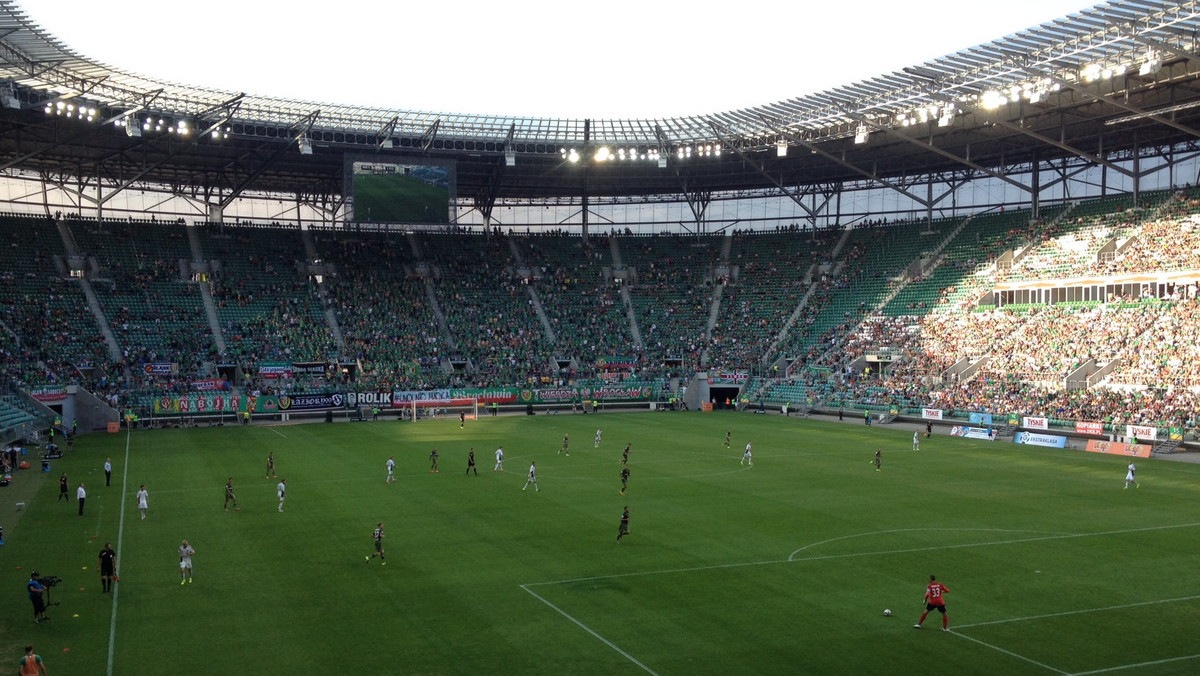 Jeszcze tylko dziś chętni na odkupienie od miasta udziałów w piłkarskim Śląsku i zarządzanie wrocławskim stadionem mogą się zgłaszać. Termin upływa o godzinie 15. Później rozpoczną się negocjacje.