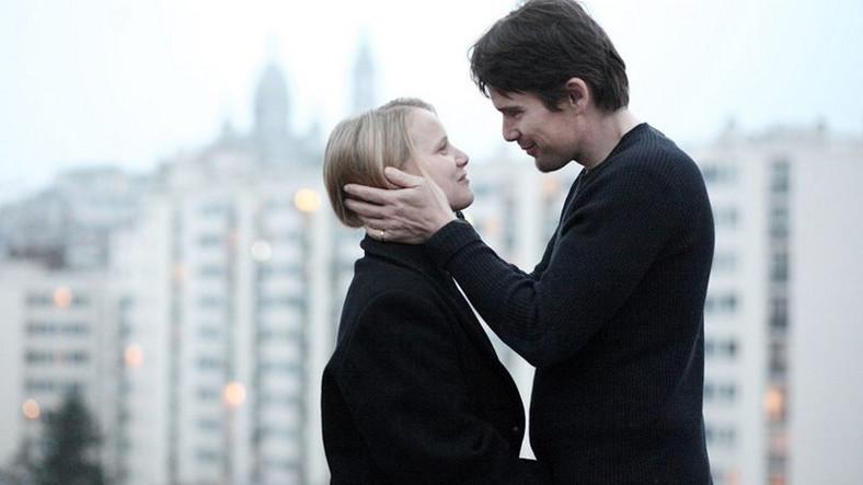 Joanna Kulig i Ethan Hawke w scenie z filmu "Kobieta z piątej dzielnicy"