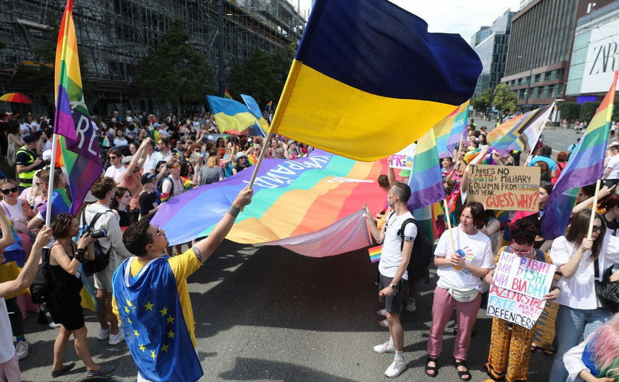 Uczestnicy XXI Parady Równości w Warszawie