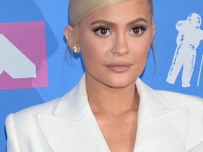 Kylie Jenner pink csizmája hatalmas trend: mutatjuk, hol szerezheted meg olcsón