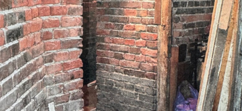 Zamknięta w piwnicy 32-latka wołała o pomoc. Zatrzymano mężczyznę