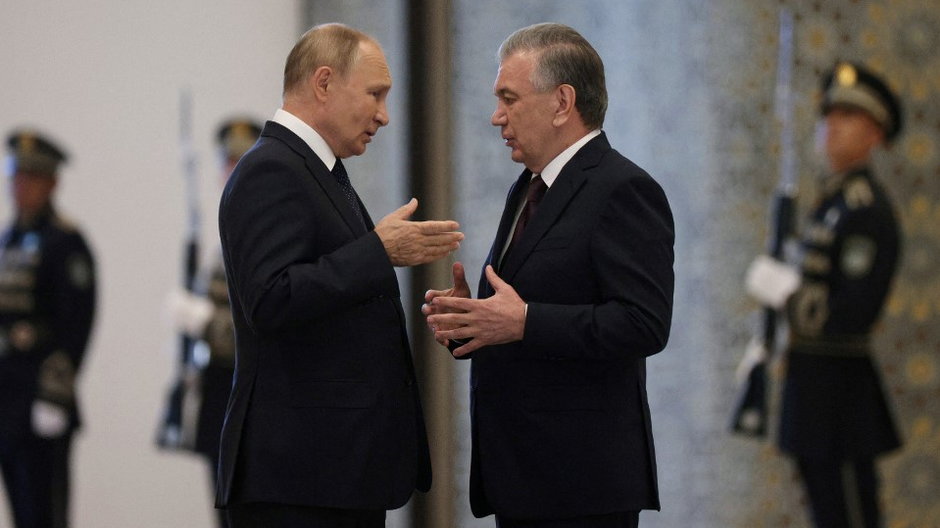 Władimir Putin i prezydent Uzbekistanu Shavkat Mirziyoyev