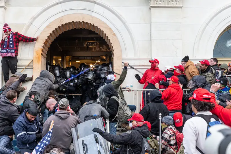 Co o amerykańskim społeczeństwie mówi atak na Kongres USA