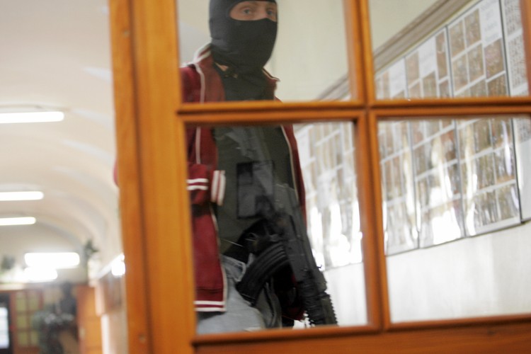 Terrorysta w szkole. Ćwiczenia w warszawskim liceum