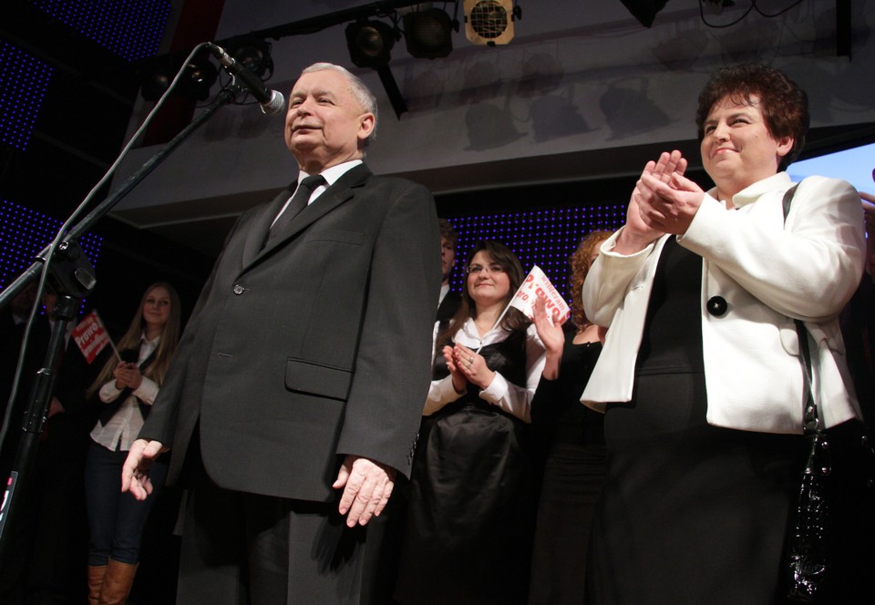 Prezes PiS Jarosław Kaczyński i posłanka Marzena Wróbel (P), fot. PAP/Piotr Polak