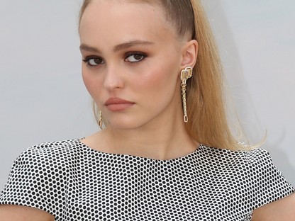 Micsoda páros: Lily-Rose Depp és édesanyja, mintha testvérek lennének! 
