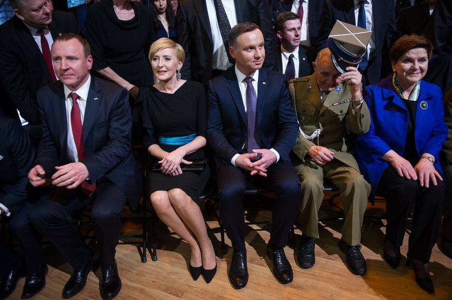 Andrzej Duda (Ś) i Jacek Kurski (1L)